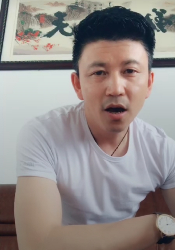 李东承的第一张照片--泉州上门女婿服务网