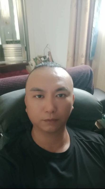 施逸森的第一张照片--泉州上门女婿服务网