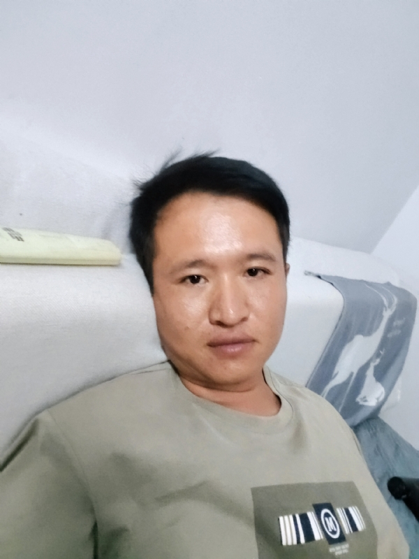 陌生人的第三张照片--泉州上门女婿服务网